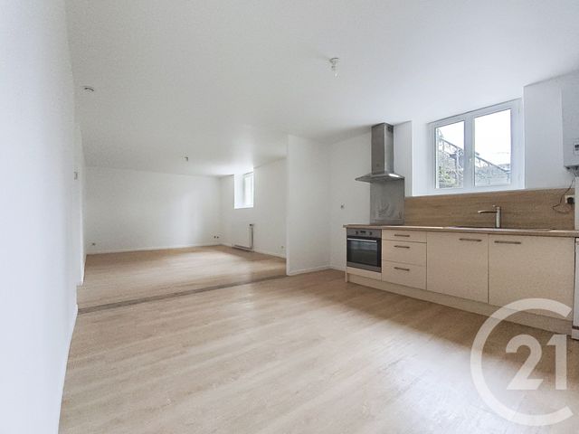 Afficher la photo en grand Appartement F3 à louer - 3 pièces - 69.3 m2 - TROYES - 10 - CHAMPAGNE-ARDENNE - Century 21 Martinot Immobilier