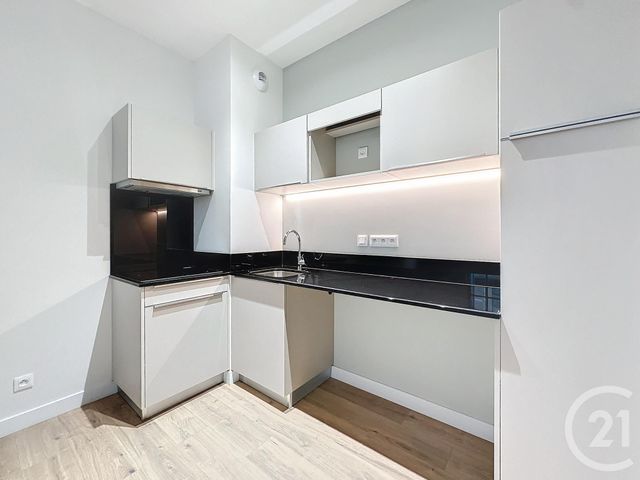 Appartement à louer - 2 pièces - 41.06 m2 - TROYES - 10 - CHAMPAGNE-ARDENNE - Century 21 Martinot Immobilier