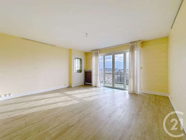 Afficher la photo en grand Appartement F1 à vendre - 1 pièce - 39.06 m2 - TROYES - 10 - CHAMPAGNE-ARDENNE - Century 21 Martinot Immobilier