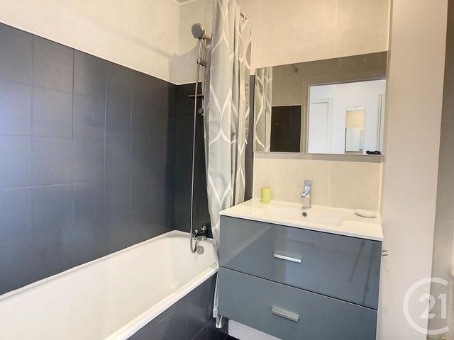 Appartement F1 à louer - 1 pièce - 28.59 m2 - TROYES - 10 - CHAMPAGNE-ARDENNE - Century 21 Martinot Immobilier