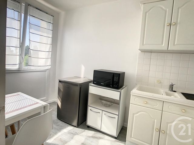 Appartement F1 à louer - 1 pièce - 28.59 m2 - TROYES - 10 - CHAMPAGNE-ARDENNE - Century 21 Martinot Immobilier