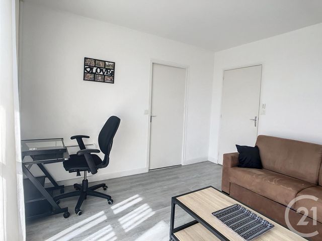 Appartement F1 à louer - 1 pièce - 28.59 m2 - TROYES - 10 - CHAMPAGNE-ARDENNE - Century 21 Martinot Immobilier