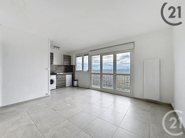 Afficher la photo en grand Appartement F1 à vendre - 1 pièce - 28.0 m2 - TROYES - 10 - CHAMPAGNE-ARDENNE - Century 21 Martinot Immobilier