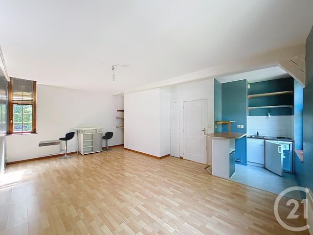 Appartement F2 à louer - 2 pièces - 46.0 m2 - TROYES - 10 - CHAMPAGNE-ARDENNE - Century 21 Martinot Immobilier