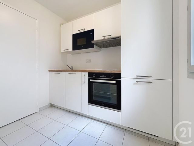 Appartement à louer - 2 pièces - 47.54 m2 - TROYES - 10 - CHAMPAGNE-ARDENNE - Century 21 Martinot Immobilier