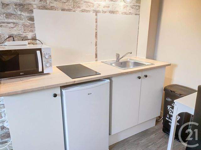 Appartement Studio à louer - 1 pièce - 12.5 m2 - TROYES - 10 - CHAMPAGNE-ARDENNE - Century 21 Martinot Immobilier