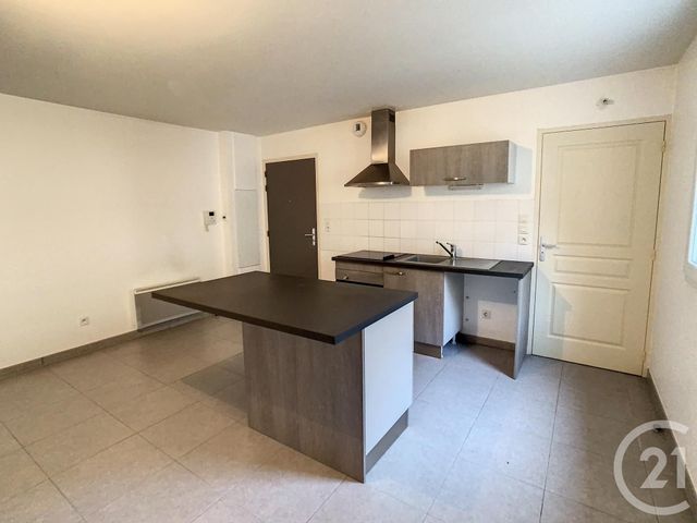 Appartement F2 à louer - 2 pièces - 55.0 m2 - ST ANDRE LES VERGERS - 10 - CHAMPAGNE-ARDENNE - Century 21 Martinot Immobilier