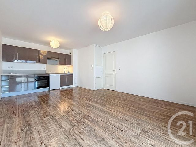 Appartement F2 à louer - 2 pièces - 45.8 m2 - TROYES - 10 - CHAMPAGNE-ARDENNE - Century 21 Martinot Immobilier