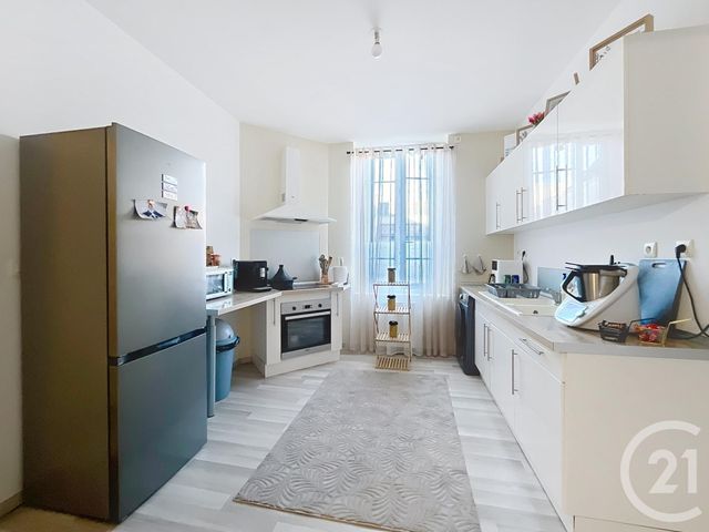 Afficher la photo en grand Appartement F3 à vendre - 3 pièces - 63.33 m2 - TROYES - 10 - CHAMPAGNE-ARDENNE - Century 21 Martinot Immobilier