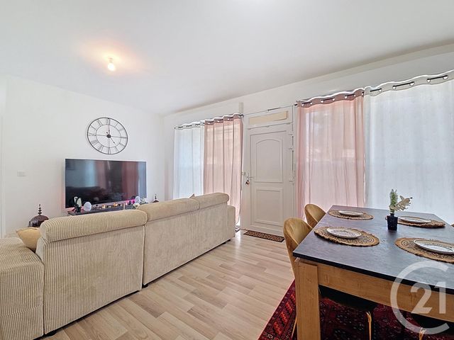 Afficher la photo en grand Appartement F3 à vendre - 3 pièces - 63.33 m2 - TROYES - 10 - CHAMPAGNE-ARDENNE - Century 21 Martinot Immobilier