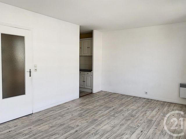 Appartement T2 à louer - 2 pièces - 42.5 m2 - TROYES - 10 - CHAMPAGNE-ARDENNE - Century 21 Martinot Immobilier