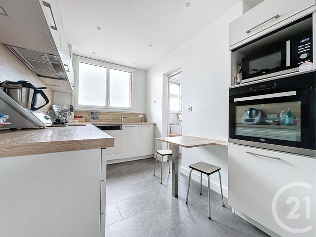 Appartement T5 à louer - 5 pièces - 105.0 m2 - TROYES - 10 - CHAMPAGNE-ARDENNE - Century 21 Martinot Immobilier