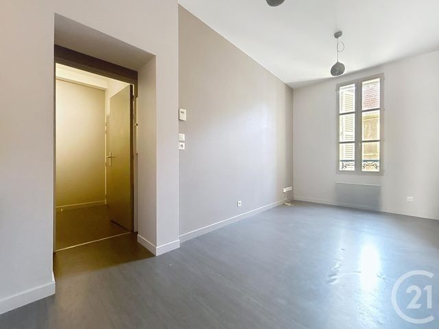 Appartement Studio à louer - 1 pièce - 28.4 m2 - TROYES - 10 - CHAMPAGNE-ARDENNE - Century 21 Martinot Immobilier