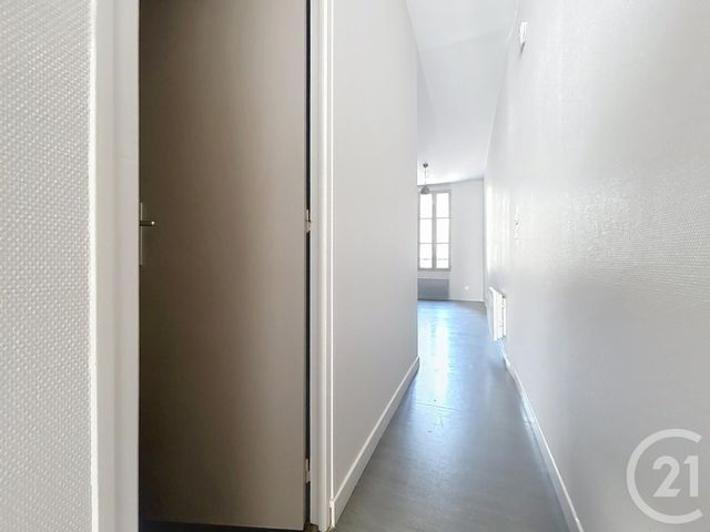 Appartement Studio à louer - 1 pièce - 28.4 m2 - TROYES - 10 - CHAMPAGNE-ARDENNE - Century 21 Martinot Immobilier