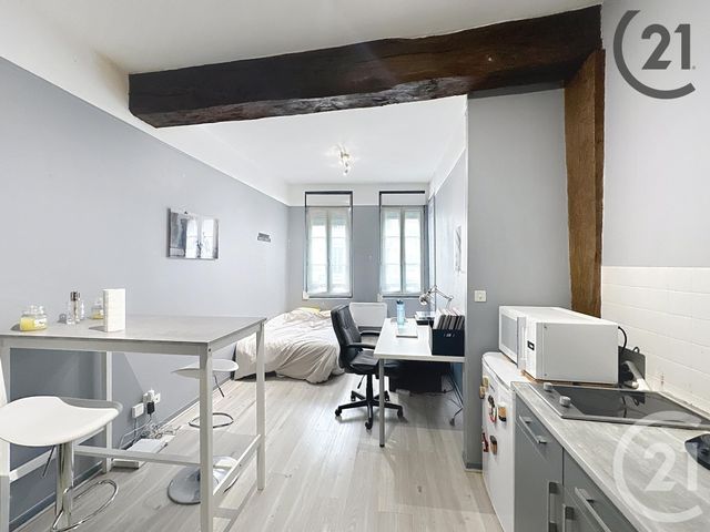 Appartement Studio à vendre - 1 pièce - 21.88 m2 - TROYES - 10 - CHAMPAGNE-ARDENNE - Century 21 Martinot Immobilier