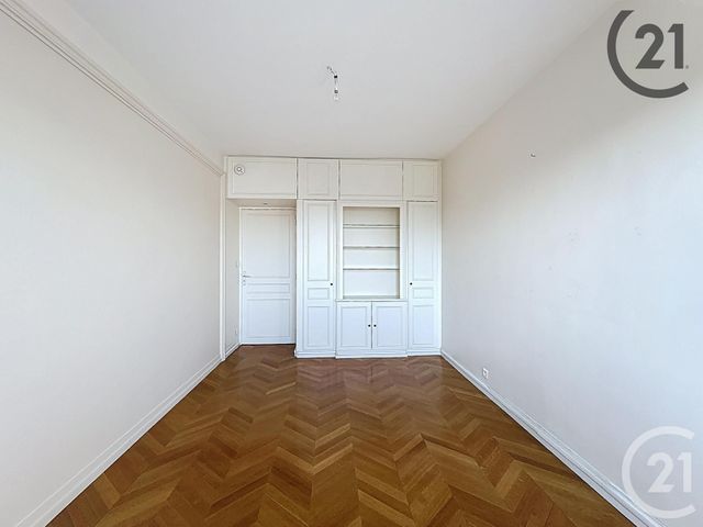 Afficher la photo en grand Appartement F5 à louer - 5 pièces - 105.0 m2 - TROYES - 10 - CHAMPAGNE-ARDENNE - Century 21 Martinot Immobilier