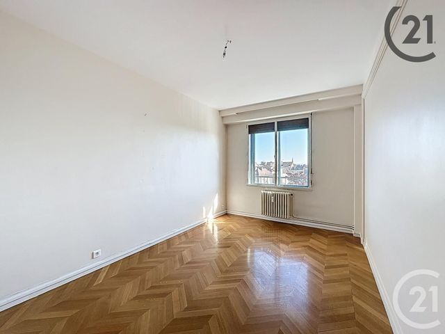 Afficher la photo en grand Appartement F5 à louer - 5 pièces - 105.0 m2 - TROYES - 10 - CHAMPAGNE-ARDENNE - Century 21 Martinot Immobilier