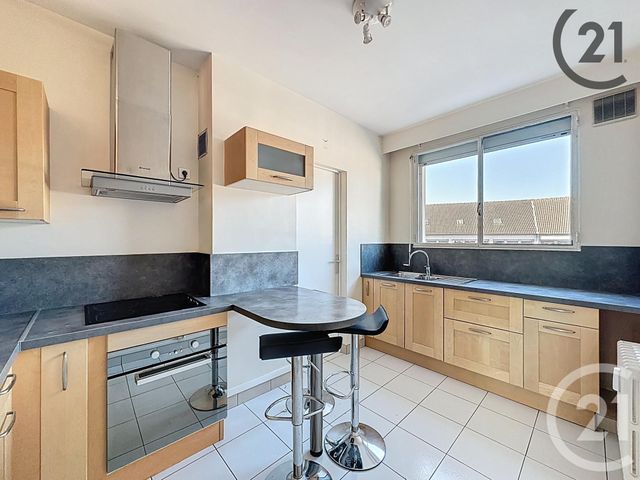 Appartement T4 à vendre - 4 pièces - 104.91 m2 - TROYES - 10 - CHAMPAGNE-ARDENNE - Century 21 Martinot Immobilier