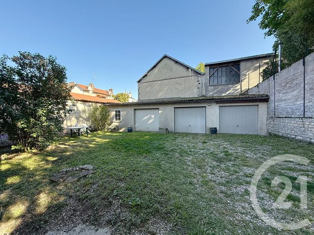 Afficher la photo en grand Appartement F3 à vendre - 3 pièces - 67.0 m2 - TROYES - 10 - CHAMPAGNE-ARDENNE - Century 21 Martinot Immobilier