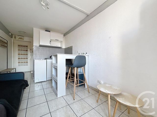 Appartement Studio à louer - 1 pièce - 21.01 m2 - TROYES - 10 - CHAMPAGNE-ARDENNE - Century 21 Martinot Immobilier
