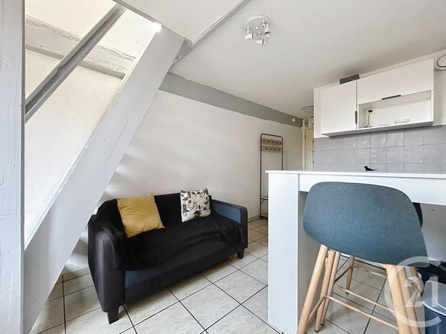 Appartement Studio à louer - 1 pièce - 21.01 m2 - TROYES - 10 - CHAMPAGNE-ARDENNE - Century 21 Martinot Immobilier