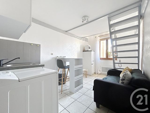 Appartement Studio à louer - 1 pièce - 21.01 m2 - TROYES - 10 - CHAMPAGNE-ARDENNE - Century 21 Martinot Immobilier