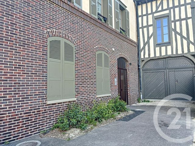 Appartement T1 à louer - 1 pièce - 31.0 m2 - TROYES - 10 - CHAMPAGNE-ARDENNE - Century 21 Martinot Immobilier