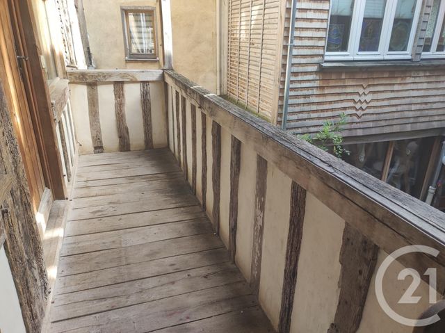 Afficher la photo en grand Appartement T4 à louer - 4 pièces - 110.59 m2 - TROYES - 10 - CHAMPAGNE-ARDENNE - Century 21 Martinot Immobilier