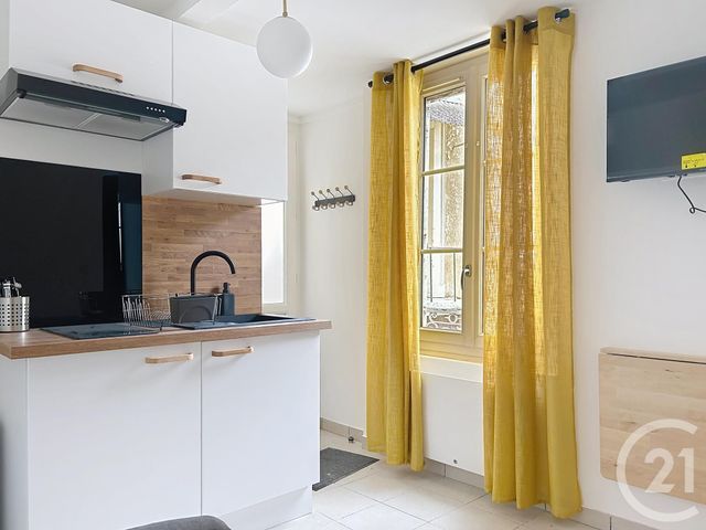 Appartement F2 à louer - 2 pièces - 23.0 m2 - STE SAVINE - 10 - CHAMPAGNE-ARDENNE - Century 21 Martinot Immobilier