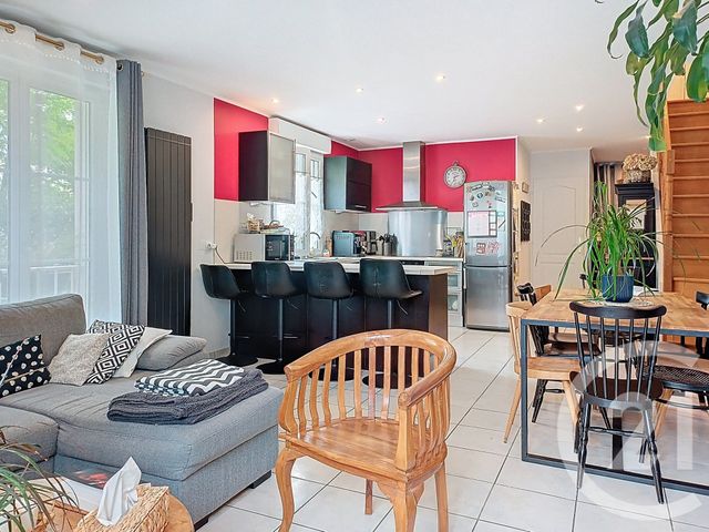 Afficher la photo en grand Appartement à vendre - 4 pièces - 104.0 m2 - TROYES - 10 - CHAMPAGNE-ARDENNE - Century 21 Martinot Immobilier