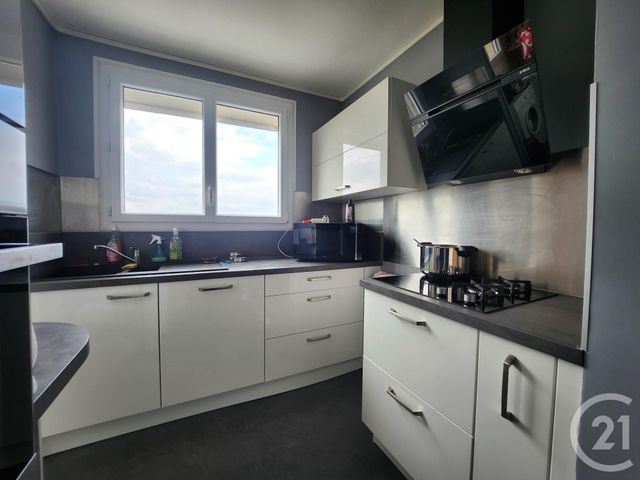 Appartement à vendre - 2 pièces - 47.17 m2 - ST ANDRE LES VERGERS - 10 - CHAMPAGNE-ARDENNE - Century 21 Martinot Immobilier