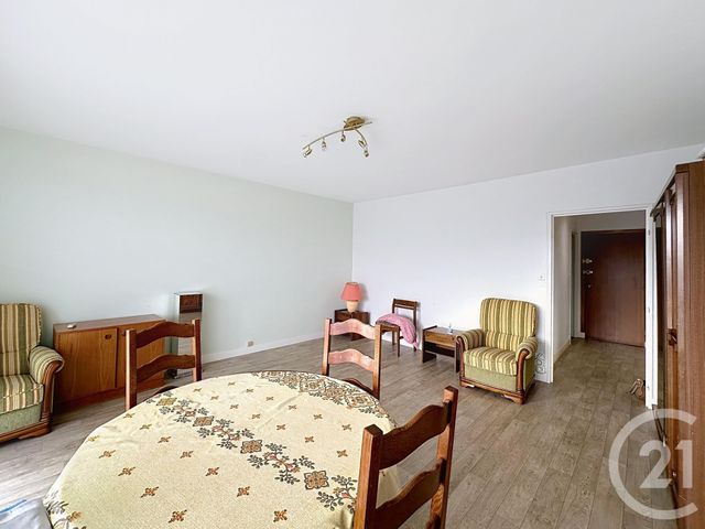 Appartement F1 à vendre - 1 pièce - 38.69 m2 - TROYES - 10 - CHAMPAGNE-ARDENNE - Century 21 Martinot Immobilier