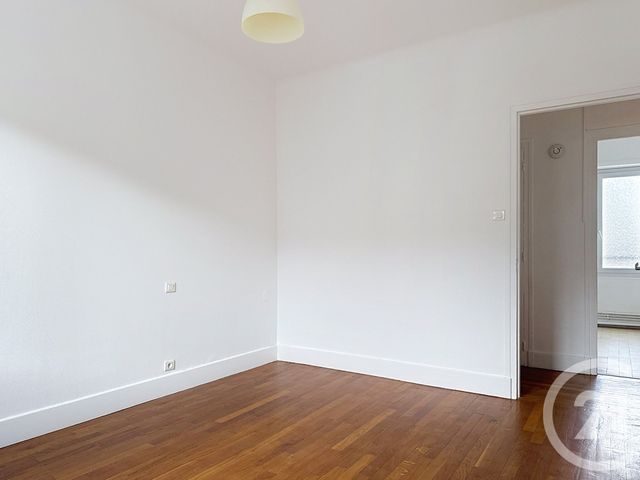 Appartement à louer - 2 pièces - 58.0 m2 - TROYES - 10 - CHAMPAGNE-ARDENNE - Century 21 Martinot Immobilier