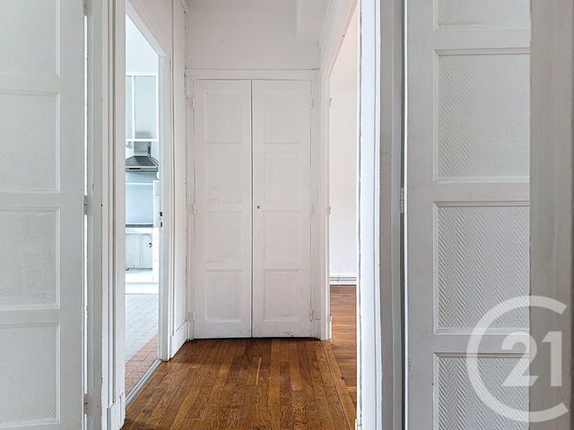 Appartement à louer - 2 pièces - 58.0 m2 - TROYES - 10 - CHAMPAGNE-ARDENNE - Century 21 Martinot Immobilier