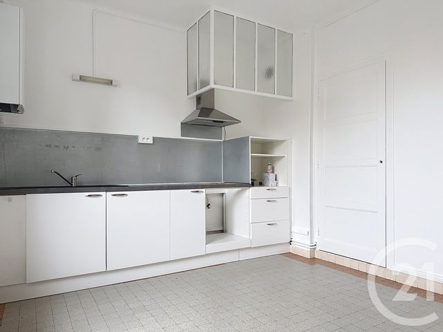 Appartement à louer - 2 pièces - 58.0 m2 - TROYES - 10 - CHAMPAGNE-ARDENNE - Century 21 Martinot Immobilier