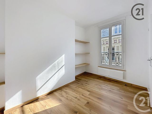 Afficher la photo en grand Appartement F2 à louer - 2 pièces - 28.1 m2 - TROYES - 10 - CHAMPAGNE-ARDENNE - Century 21 Martinot Immobilier