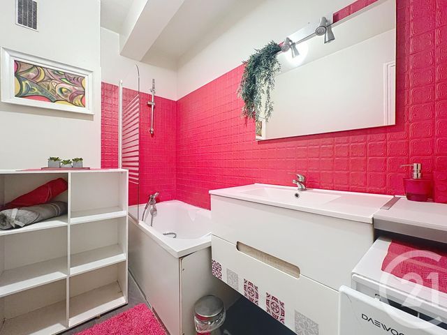 Appartement F2 à vendre - 2 pièces - 55.0 m2 - STE SAVINE - 10 - CHAMPAGNE-ARDENNE - Century 21 Martinot Immobilier