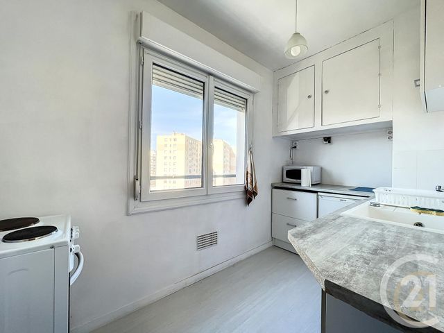 Afficher la photo en grand Appartement F1 à vendre - 1 pièce - 34.5 m2 - TROYES - 10 - CHAMPAGNE-ARDENNE - Century 21 Martinot Immobilier