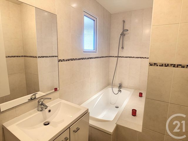 Appartement F4 à louer - 4 pièces - 79.36 m2 - ARCIS SUR AUBE - 10 - CHAMPAGNE-ARDENNE - Century 21 Martinot Immobilier