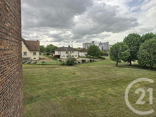 Appartement F4 à louer - 4 pièces - 79.36 m2 - ARCIS SUR AUBE - 10 - CHAMPAGNE-ARDENNE - Century 21 Martinot Immobilier