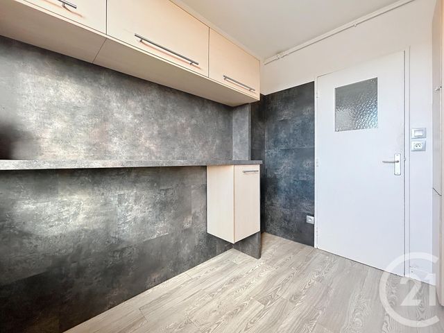 Appartement F2 à louer - 2 pièces - 46.3 m2 - ROMILLY SUR SEINE - 10 - CHAMPAGNE-ARDENNE - Century 21 Martinot Immobilier