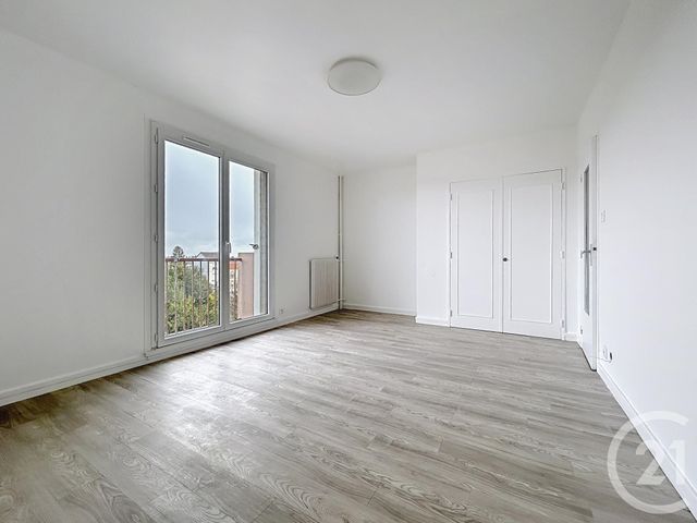 Appartement F2 à louer - 2 pièces - 46.3 m2 - ROMILLY SUR SEINE - 10 - CHAMPAGNE-ARDENNE - Century 21 Martinot Immobilier