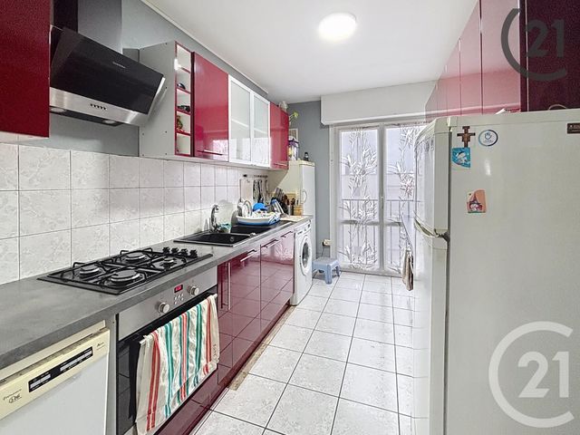 Appartement T4 à vendre - 4 pièces - 73.4 m2 - TROYES - 10 - CHAMPAGNE-ARDENNE - Century 21 Martinot Immobilier