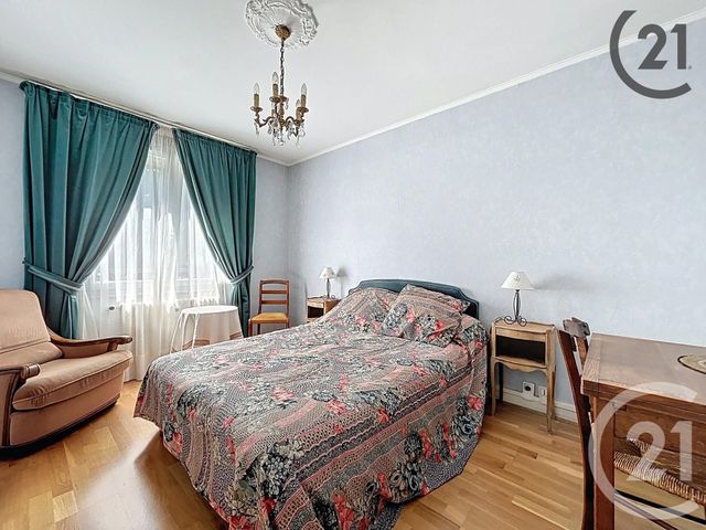 Appartement T5 à vendre - 5 pièces - 88.79 m2 - TROYES - 10 - CHAMPAGNE-ARDENNE - Century 21 Martinot Immobilier