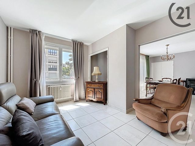 Appartement T5 à vendre - 5 pièces - 88.79 m2 - TROYES - 10 - CHAMPAGNE-ARDENNE - Century 21 Martinot Immobilier