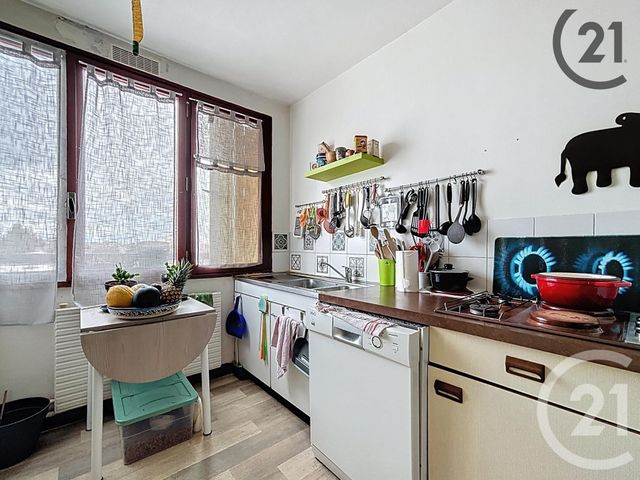 Appartement T3 à vendre - 3 pièces - 71.0 m2 - TROYES - 10 - CHAMPAGNE-ARDENNE - Century 21 Martinot Immobilier