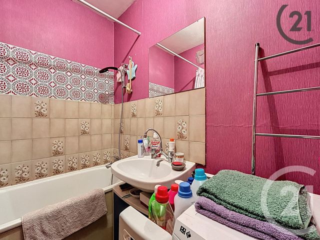 Appartement T3 à vendre - 3 pièces - 71.0 m2 - TROYES - 10 - CHAMPAGNE-ARDENNE - Century 21 Martinot Immobilier