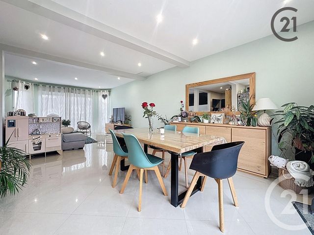 maison à vendre - 6 pièces - 128.0 m2 - ST ANDRE LES VERGERS - 10 - CHAMPAGNE-ARDENNE - Century 21 Martinot Immobilier