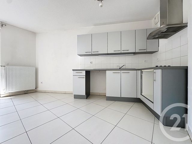 Appartement F3 à louer - 3 pièces - 66.2 m2 - TROYES - 10 - CHAMPAGNE-ARDENNE - Century 21 Martinot Immobilier