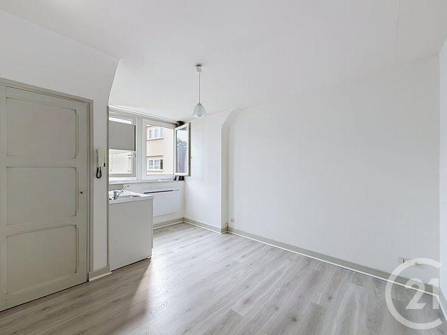 Appartement Studio à louer - 1 pièce - 18.0 m2 - TROYES - 10 - CHAMPAGNE-ARDENNE - Century 21 Martinot Immobilier